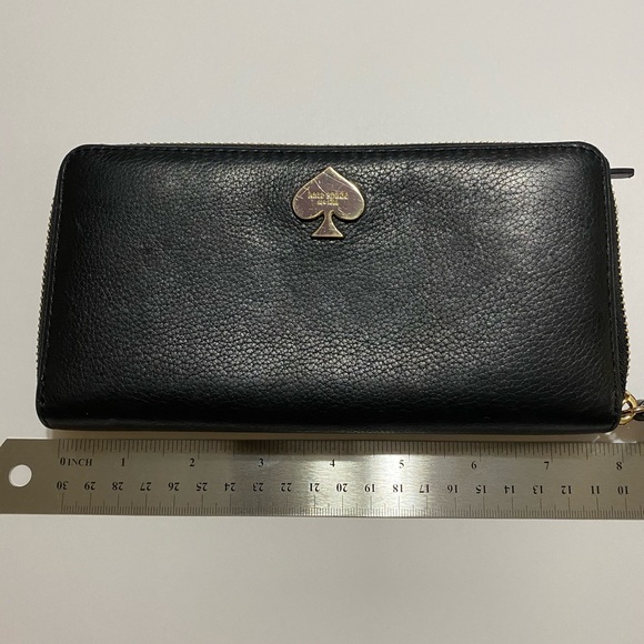 Kate Spade Wallet - Picture 1 of 7